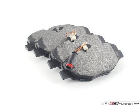 ES#2631534 - 0044207920 - Front Brake Pad Set - Includes brake pad wear sensor - Bosch - Mercedes Benz