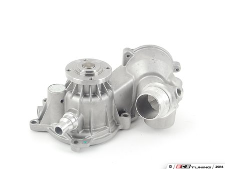 ES#2738347 - 11517586779 - Water Pump  - Includes sealing o-ring - URO - BMW