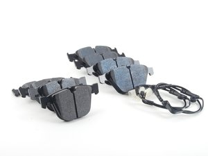 ES#2776938 - hb551b.748KT1 - Front And Rear Brake Pad Kit - Hawk HPS - Next generation high performance street brake pad offering greater stopping power and pedal feel, with very low dust and noise - Hawk - BMW