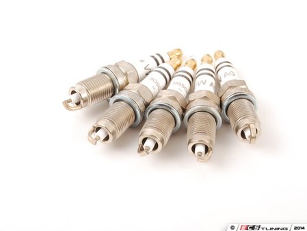 ES#2762687 - 2.540KSERKT1 -  40K Service Kit  - Featuring genuine oil, filters, and spark plugs - Genuine Volkswagen Audi - Volkswagen