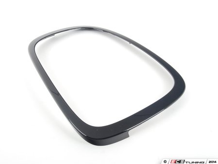 ES#4660710 - 63217464172 - Rear Taillight Black Line Surround - Right - Upgrade to the black line trim, jet black ring - Bremmen Parts - MINI