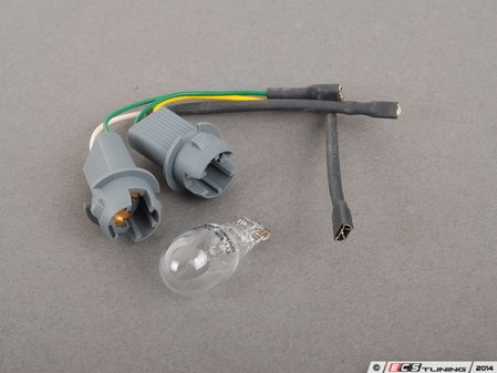 ES#1885078 - 63217258417 - E70 X5 Bulb Socket Assembly with Wires for Taillight Bulb - Genuine BMW - BMW