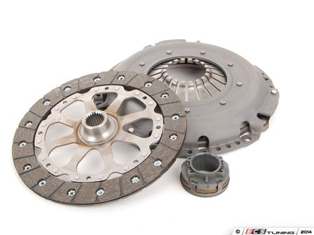 ES#2710236 - 99611691102 - Clutch Kit - Includes clutch disc, pressure plate, and release bearing - Valeo - Porsche