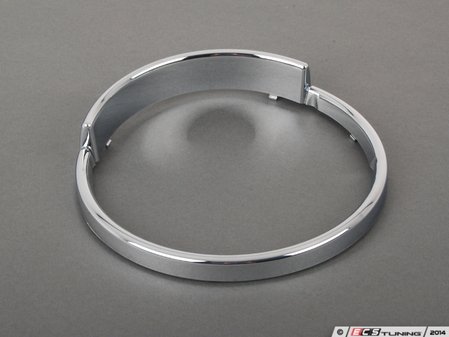 ES#117570 - 51457132401 - Chrome Trim Ring - For MINIs with navigation located in the center - Genuine MINI - MINI