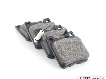 ES#2603099 - 0044209320 - Rear Brake Pad Set - Does not include new brake pad wear sensors - Bosch - Mercedes Benz