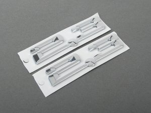 ES#79436 - 51148412856 - EMBLEM 2.3 - Genuine BMW - BMW