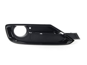 ES#2641493 - 51117300738 - Bumper Grille - Right - The grille that surrounds the fog light - Genuine BMW - BMW
