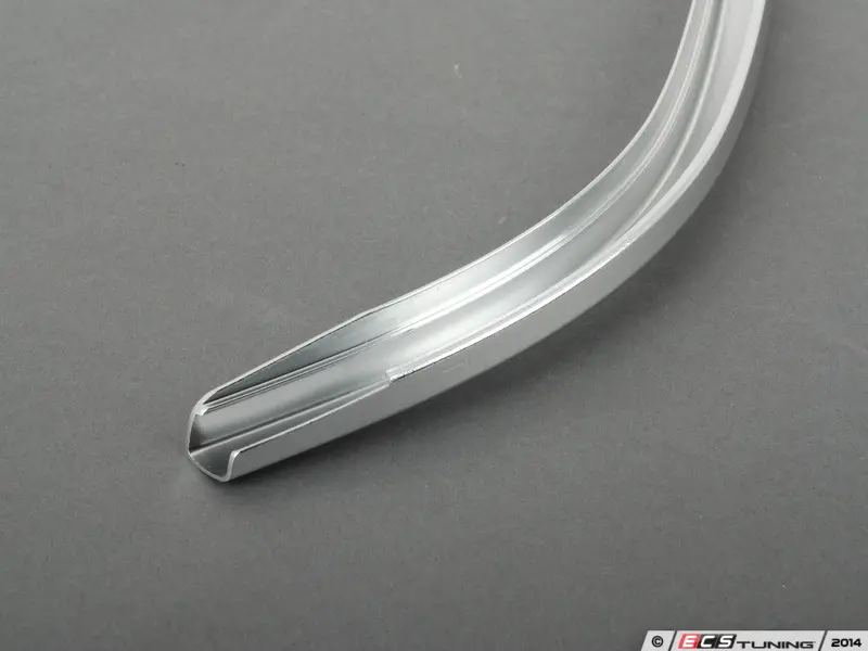 Genuine BMW - 51131884462 - Door Moulding - right (51-13-1-884-462)