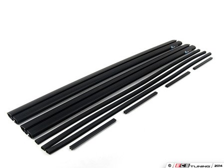 ES#2785427 - 3054 - Ouray Crossbar Pair - 47" - (NO LONGER AVAILABLE) - Engineered with the best combination of aerodynamics and strength. Designed for the adventure in your life. - Rocky Mounts - 