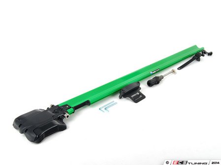 ES#1905621 - RM1024 - TieRod - Green - Sleek, low-profile bike rack designed to fit 100% of factory crossbars with minimal installation. Accommodates bikes with or without disc brakes. - Rocky Mounts - 