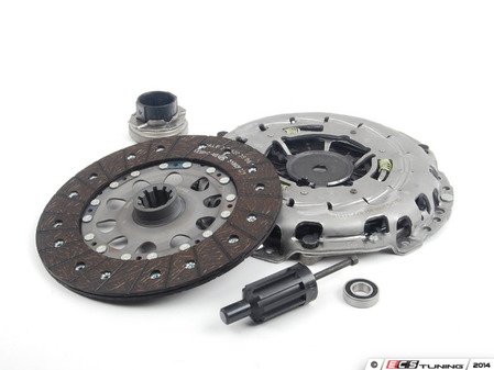 ES#2795600 - 21217528209 - E39 Clutch Kit - Comprehensive clutch kit including clutch disc, pressure plate, throw out bearing, pilot bearing, and clutch alignment tool. - Valeo - BMW