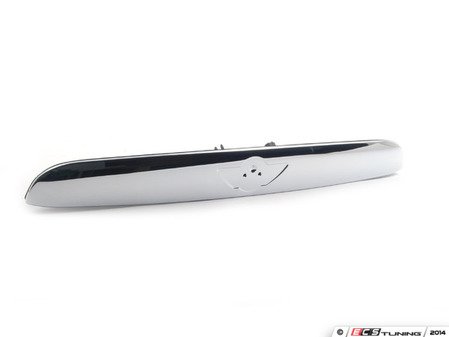 ES#2729159 - 51137362125 - Trunk Lid Grip - Chrome - Located above the license plate on the trunk : reverse camera option - Genuine MINI - MINI