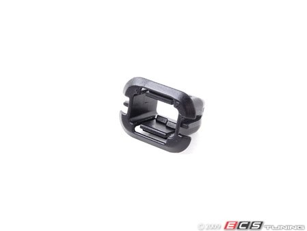 ES#124538 - 51478229316 - Clip - Priced Each - Found in the door sills - Genuine BMW - BMW
