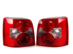 ES#2784603 - 3B9945095SKT - Wagon Tail Light - Pair - Quality replacement tail lights - TYC - Volkswagen