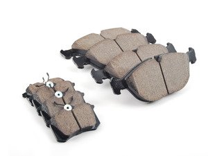ES#2765637 - mkivr32bk1KT - Front & Rear Euro Ceramic Brake Pad Kit - Ceramic composite developed to meet low dust & noise requirements - Akebono - Volkswagen