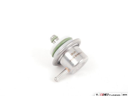 ES#2570289 - 13531404089 - Fuel Pressure Regulator - Getting too much or to little fuel? Replace the fuel regulator. - Pierburg - BMW
