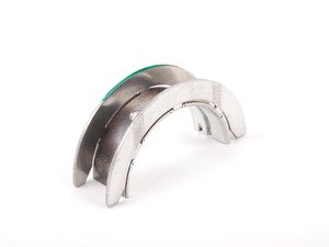 ES#2720721 - 11218605857 - Upper Guide Bearing Shell - Green - Upper guide bearing shell with a green designation, located in the center of the crankshaft. 56.00mm - Genuine BMW - BMW