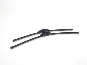 ES#2804438 - 900221BKT - Wiper Blade - Set  - Clear up streaks & improve rainy day visibility - Valeo - BMW