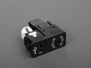 ES#2675287 - 84109229247 - USB And Auxiliary Input Socket - Provides audio connection to external devices via USB and auxiliary ports - Socket only - Genuine MINI - MINI