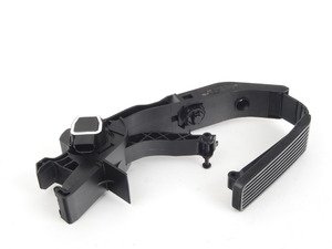 ES#4726280 - 2113000804 - Throttle Pedal - Black Rubber / Plastic Assembly - Complete assembly ready to install in your vehicle - Vemo - Mercedes Benz