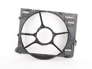 ES#38026 - 17112283407 - Fan shroud - Ensures you're cooling system can make the most of the air entering the engine bay - Genuine BMW - BMW