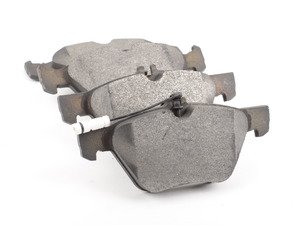 ES#2770383 - 0034202920 - Front Brake Pad Set  - Does not include brake pad wear sensors - Bosch - Mercedes Benz