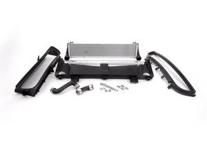 ES#1497043 - 99704410005 - Center Radiator Kit For Cars With Manual Transmission - Keep engine temperatures down with an additional radiator - Genuine Porsche - Porsche