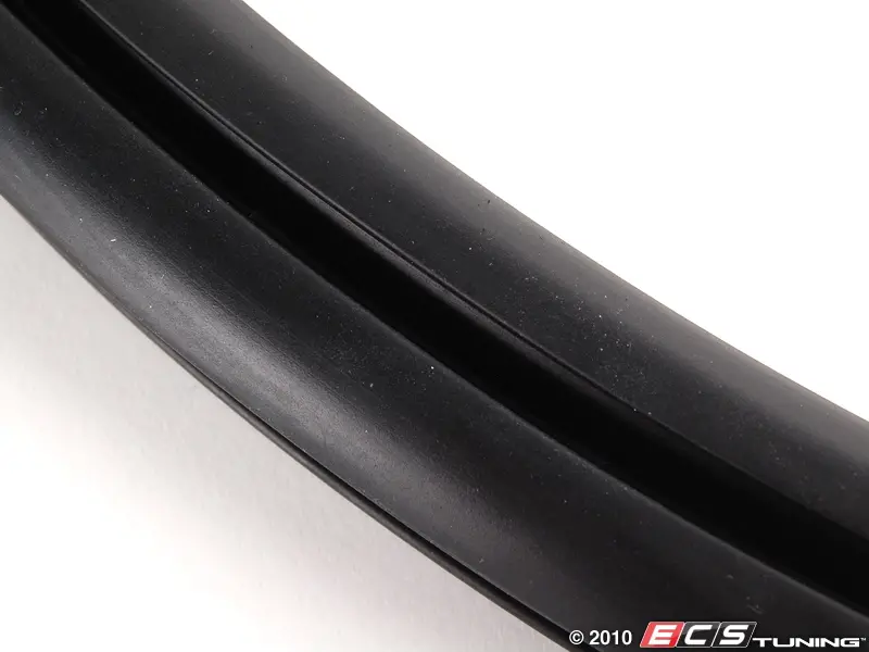 URO Parts Rear Window Seal - OE Replacement, EPDM Rubber, Vehicle Specific Fit - View #10