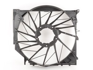 ES#39122 - 17427542913 - Fan Shroud - Channels incoming air to make the most of the cooling systems abilities - Genuine BMW - BMW