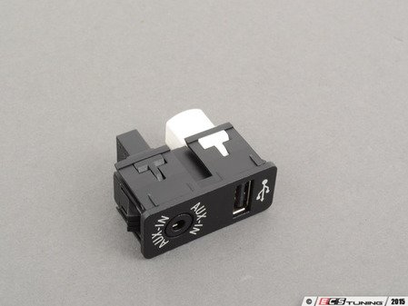 ES#2674113 - 84109229246 - USB And Auxiliary Input Socket - Provides audio connection to external devices via USB and auxiliary ports - Socket only - Genuine MINI - MINI