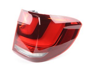 ES#2698548 - 63217290104 - F15 Outer Tail Light - Right - Don't let a missing or damaged tail light ruin the look of your car - Genuine BMW - BMW
