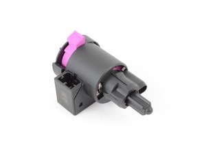ES#2815885 - 4F0945459B - Located on the brake pedal assembly - Hamburg Tech - Audi