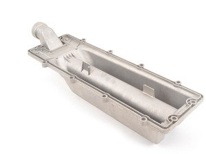ES#2795095 - 11147507278 - Valley Pan Cover With Seal - Located in between the cylinder heads beneath the intake manifold. - Vaico - BMW
