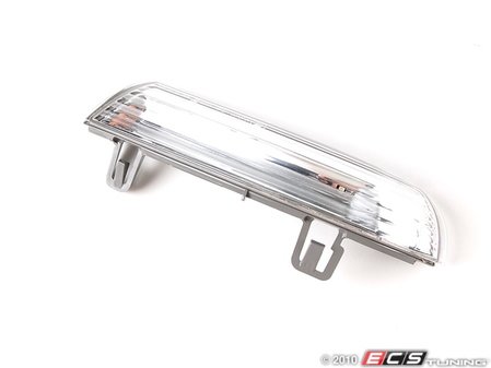ES#318567 - 1K0949102 - Mirror Mounted Turn Signal - Right - Restore your vehicle's appearance and safety with this new turn signal. Comes with integrated bulb - Genuine Volkswagen Audi - Volkswagen