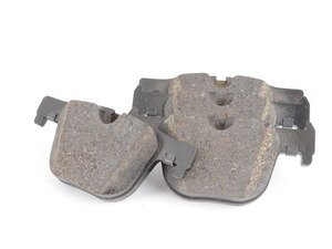 ES#2584066 - 34216850570 - Rear Brake Pad Set - Original equipment pads from BMW - Genuine BMW - BMW
