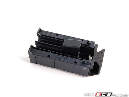 ES#31656 - 12527521517 - Socket Housing - Secures the connection to the DME. - Genuine BMW - BMW