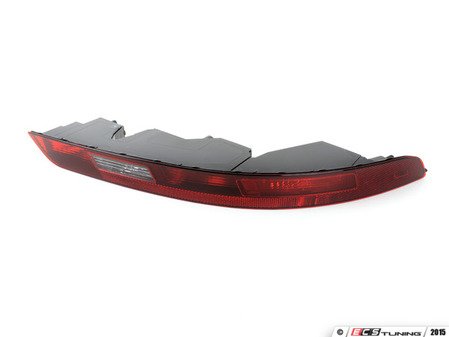 ES#2773178 - 8U0945096C - Lower Tail Light - Right  - Includes the halogen bulbs - Genuine Volkswagen Audi - Audi