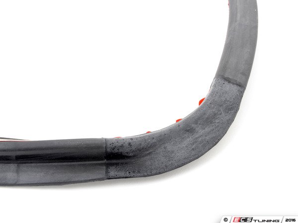 Genuine BMW - 51229061486 - E34 Rear door seal - Right (51-22-9-061-486)