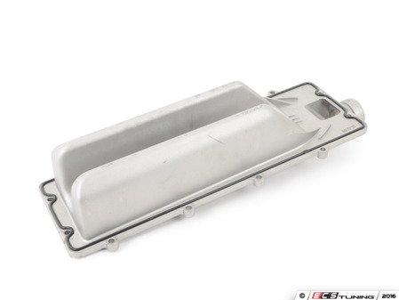 ES#2952067 - 11147507278 - Valley Pan Cover With Seal - Located in between the cylinder heads beneath the intake manifold. - Febi - BMW