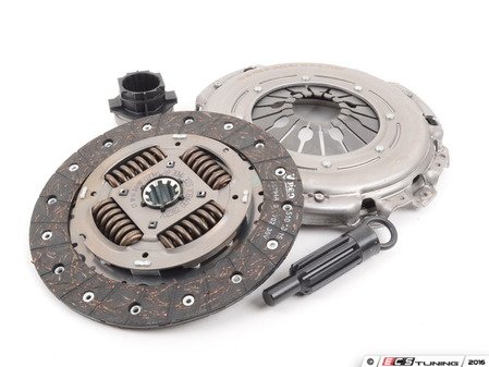 ES#2749157 - 52401223 - Clutch Kit - Includes pressure plate, throw out bearing, and friction disc - Valeo - BMW