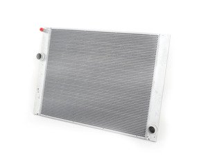 ES#3023877 - 17117519212 - Radiator - For vehicles with manual transmission - Mahle-Behr - BMW