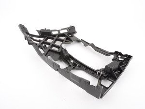 ES#2742714 - 5GM807724 - Bumper Guide - Right - Guides bumper cover into position - Genuine Volkswagen Audi - Volkswagen