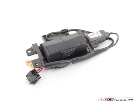 ES#3084999 - 9556452901X - Remanufactured Reversing Camera Module - Only available for purchase with core. Please see kit. - Genuine Porsche - 