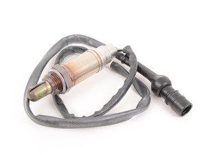 ES#3023819 - 11781310838 - E30 M3 Oxygen Sensor - Located in the front portion of the center muffler assembly - Bosch - BMW
