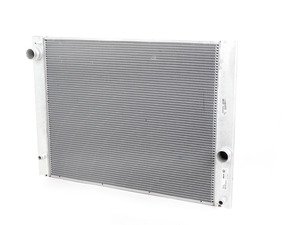 ES#3032190 - 17117534914 - Radiator - OEM Mahle-Behr replacement radiator. - Mahle-Behr - BMW