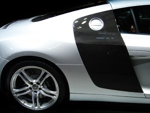 ES#10380 - 420898000 - Side Blade Kit - Carbon Fiber - Give your R8 the side blades that it should have - Genuine Volkswagen Audi - Audi