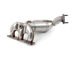 ES#2550312 - 11627503675kt - Remanufactured Rear Exhaust Manifold With Catalytic Converter - For cylinders 4-6.Includes $120 core charge - Genuine BMW - BMW