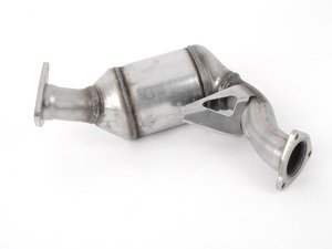 ES#2538179 - 8K0254250KXKT - Remanufactured Catalytic Converter - Right Side - Price includes a $910.00 refundable core charge - Genuine Volkswagen Audi - Audi