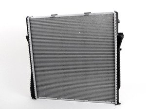 ES#3032188 - 17107544668 - Radiator - Standard replacement radiator - Mahle-Behr - BMW
