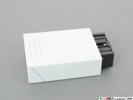 ES#2558099 - 71606850497 - Trailer Towing Module - Controls braking and lighting function on vehicles towing trailers - Genuine BMW - BMW